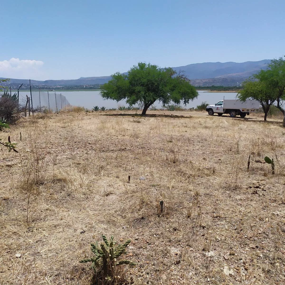 Terreno Rustico A Un Lado De La Presa San Miguel De Allende | MercadoLibre