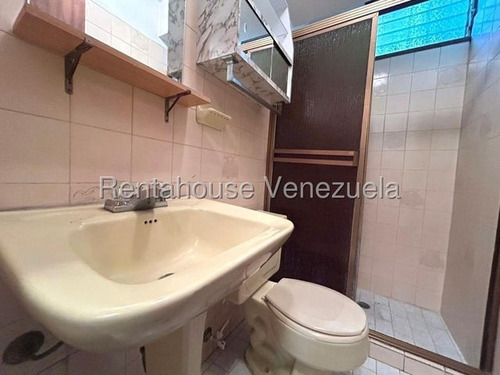 Marianny Gonzalez, Amplio Apartamento En Venta Av Venezuela