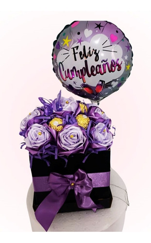 Caja  Negra Con Rosas Eternas Color Lila Chococales Ferrero
