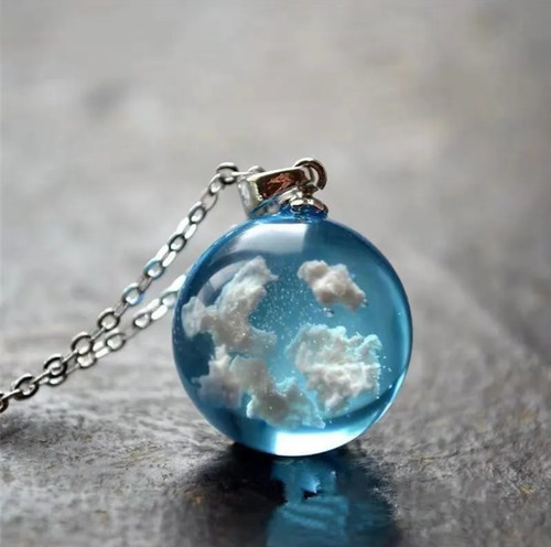 Imagen 4 de 10 de Collar Nubes Cielo Encapsulado Sky Clouds Cadena Mujer Dije