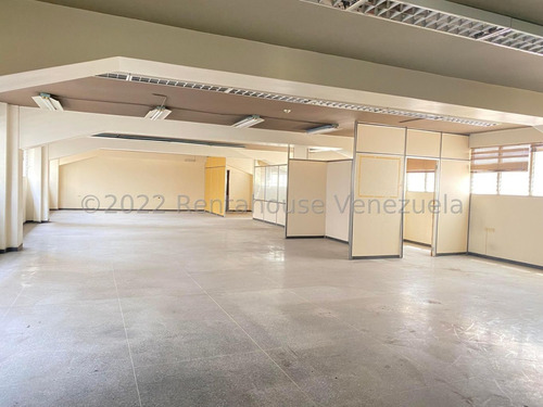 Imagen 20 de 25 de Edificio En Venta La Urbina Jesús Enrique Díaz 22-22676 Caracas