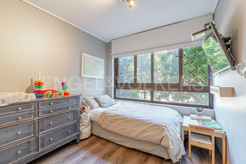 Moderno Departamento Sport Frances