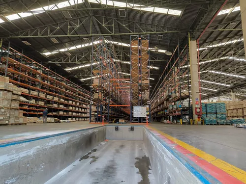 Bodega En Arriendo En El Riachuelo. Cod A1087121