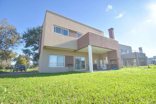 Casa En Venta En Fincas De Hudson