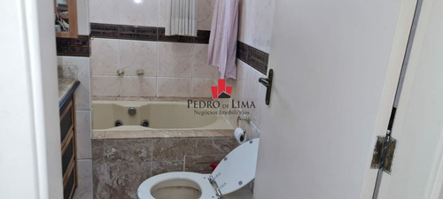 Imagem 10 de 15 de Sobrado Em Região Privilegiada, Rua Tranquila Larga,semi Mobiliado Alto Padrão Mobilidade,segurança - Pe35658