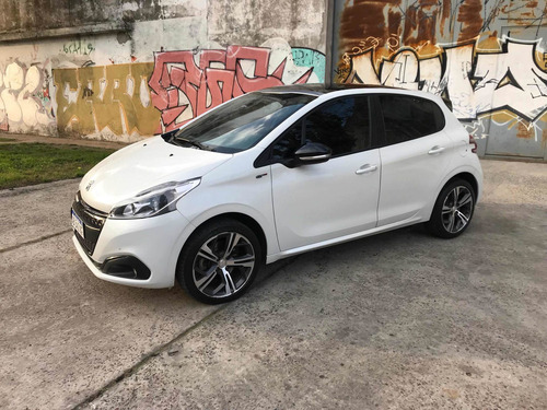 Imagen 13 de 16 de Peugeot 208 2017 1.6 Gt Thp