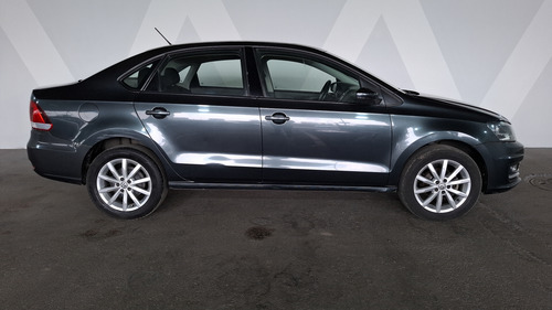 Volkswagen Vento 1.6 HIGHLINE STD.