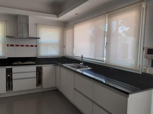 Venta Casa 4 Dormitorios Pinar Sur