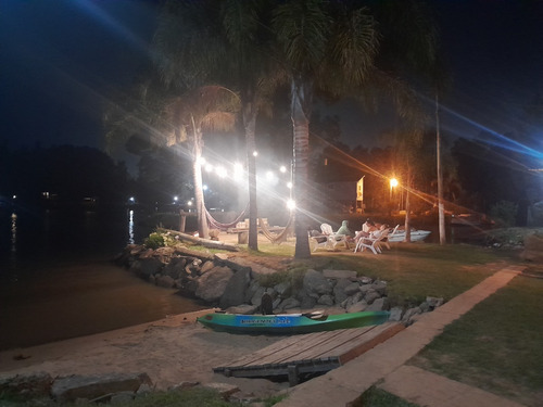 Cabañas En Isla Del Delta Cerca De Tigre Con Playa Sobre Rio Sarmiento