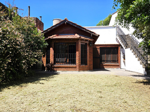 Casa Con Jardín