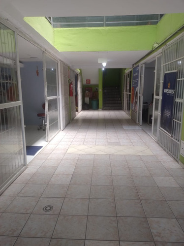 Vende-se Loja Comercial Em Venda Nova