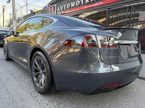 Tesla S 2017