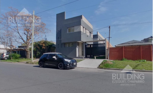 Imagen 3 de 27 de Departamento - En Venta - 2 Dormitorios - La Plata