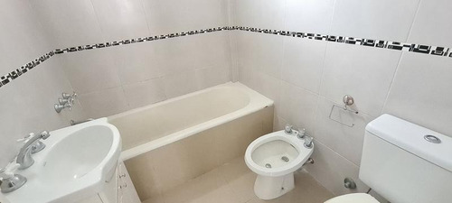 Imagen 6 de 8 de Departamento 2 Ambientes En Las Cañitas. Bajas Expensas!!