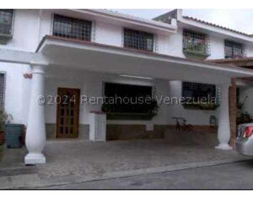 #24-22480  Hermoso Townhouse En El Carrizal 