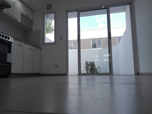 Imagen 5 de 14 de Venta Dúplex 3 Ambientes Con Patio Y Cochera - Ituzaingó Norte