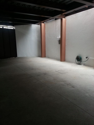 Edificio Para Oficinas En Venta, Ubicado En Jacarandas, Cod. Edv32