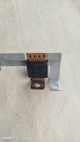 Lamina Portafusibles Bateria Jetta Passat A6 Bt 3b0v4p100 (Usado)