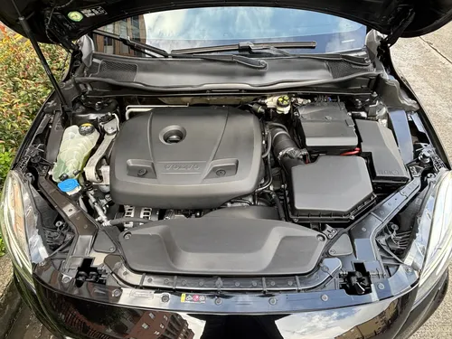 Volvo V40 2.0 T4 Drive-e R-design