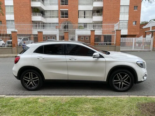 Mercedes-Benz Clase GLA 1.6 Urban