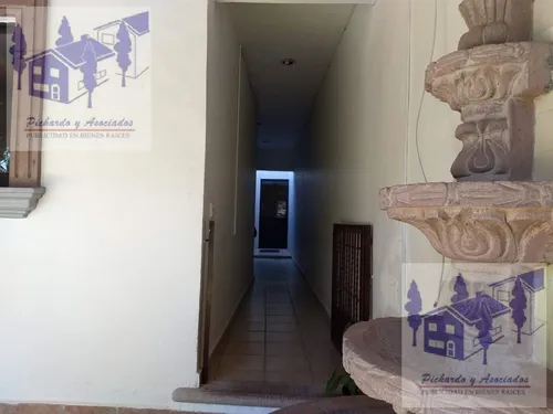 Casa En Venta En Lomas De Azingo, Cuernavaca Morelos.