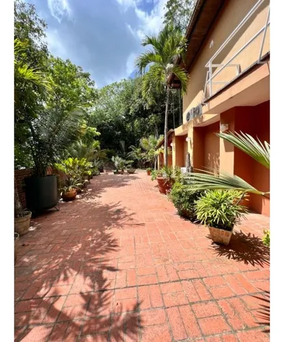Venta Casa En Chuao 5h/ 5b/3p