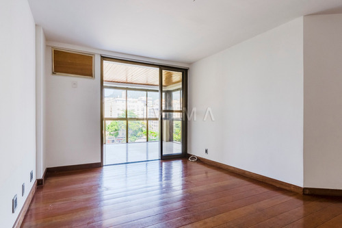 Apartamento Para Alugar Na Avenida Bartolomeu Mitre, Leblon, Rio De Janeiro - Rj - Liv-0400