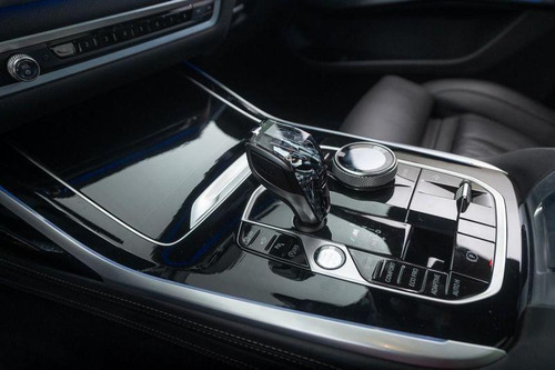 BMW X7 M50i