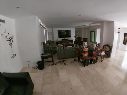 Apartamento Dúplex Remodelado 475 M² 5h, 5b, 4p, Vistavila Con Piscina En Venta En Los Palos Grandes Avenida 3era. Caracas