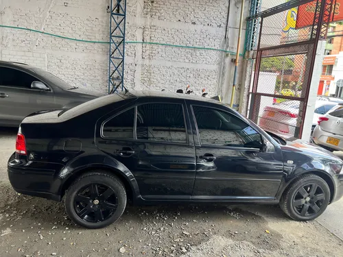 Volkswagen Jetta Tred. Line Mecanico 2013