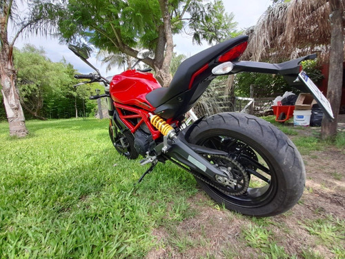 Ducati Monster 797
