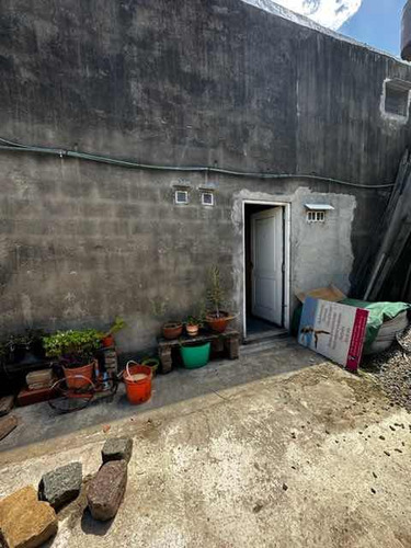 Venta - Casa Y Lote En Esquina Larcamon Y Burlando. Luis Guillon, Acepta Financiacion !