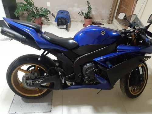Yamaha R1