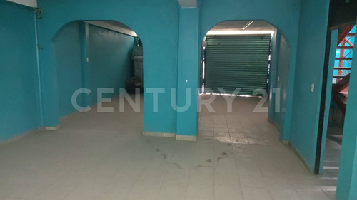 Casa Amplia En Excelente Ubicación, Ideal Para Negocio Y Vivienda
