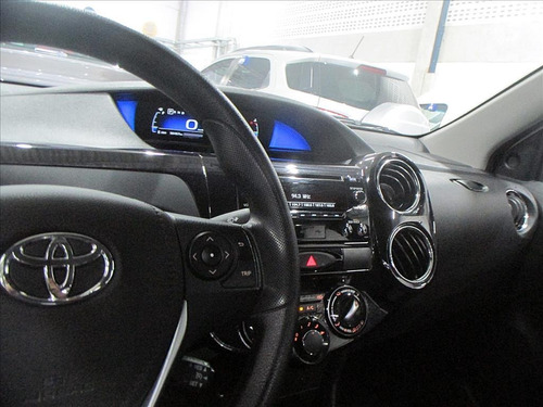Imagem 14 de 14 de Etios 1.5 X Plus Sedan 16v Flex 4p Automático