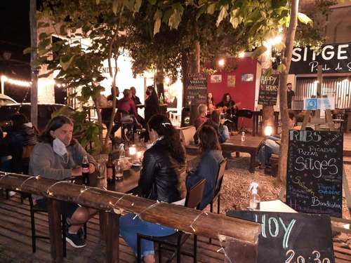 Imagen 2 de 11 de Gran Oportunidad!!!! Mar Azul - Venta-fondo De Comercio-restaurant - Pleno Auge-. Fondo De Comercio En Venta.