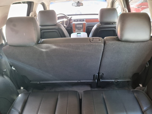 Chevrolet Suburban 5.3 Lt V8 4x4 Gasolina 4p Automático 2011