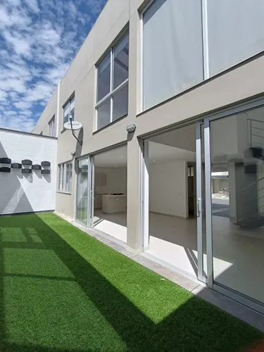 Casa En Venta En Rionegro - Llanogrande Cod 67830