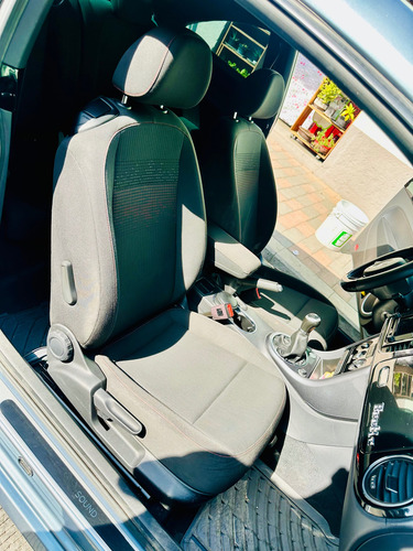 Volkswagen Beetle 2.5 Sound Mt