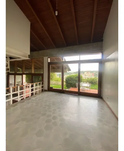 Se Alquila Casa 1000m2 Valle Alto 5301