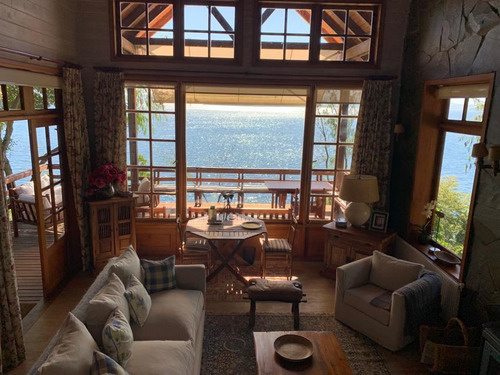 Casa En Venta De 12 Dorm. En Panguipulli