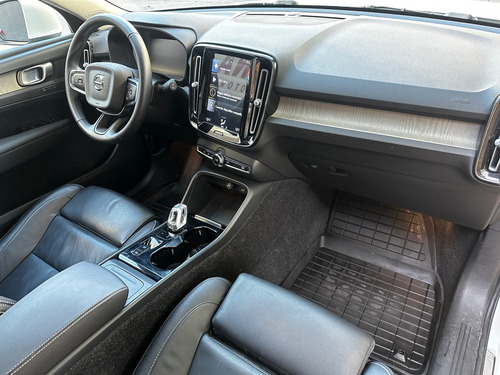 Volvo XC40 2.0t T4 Inscription Awd