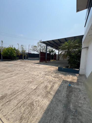 Oficina Con Almacen En Renta Villahermosa