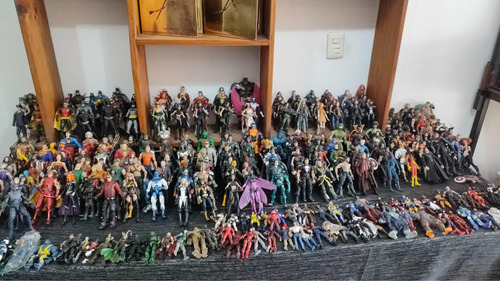 Lote 280 Figuras De Marvel Legends, Dc Collectibles Dc Mult