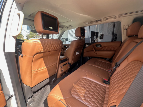 Infiniti QX80 5.6l Perfection 8 Pasajeros At