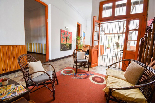 Vende O Alquila Local De 3 Niveles, 12 Habitaciones,