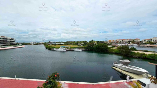 Lujosa Villa Con Vista A La Marina Y Amarre Privado En Ocean 21 Cap Cana