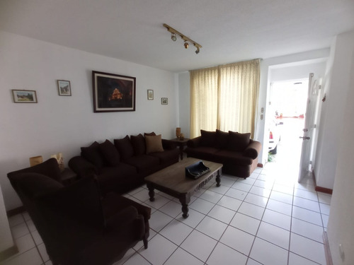 Imagen 3 de 27 de Vendo Preciosa Casa En Excelente Estado, 4 Dormitorios, Muy Cerca De San Lucas