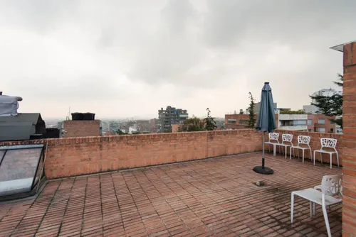Apartamento En Arriendo En Los Rosales. Cod A22946