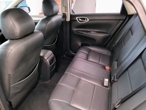 Nissan Sentra 1.8 B17 Advance